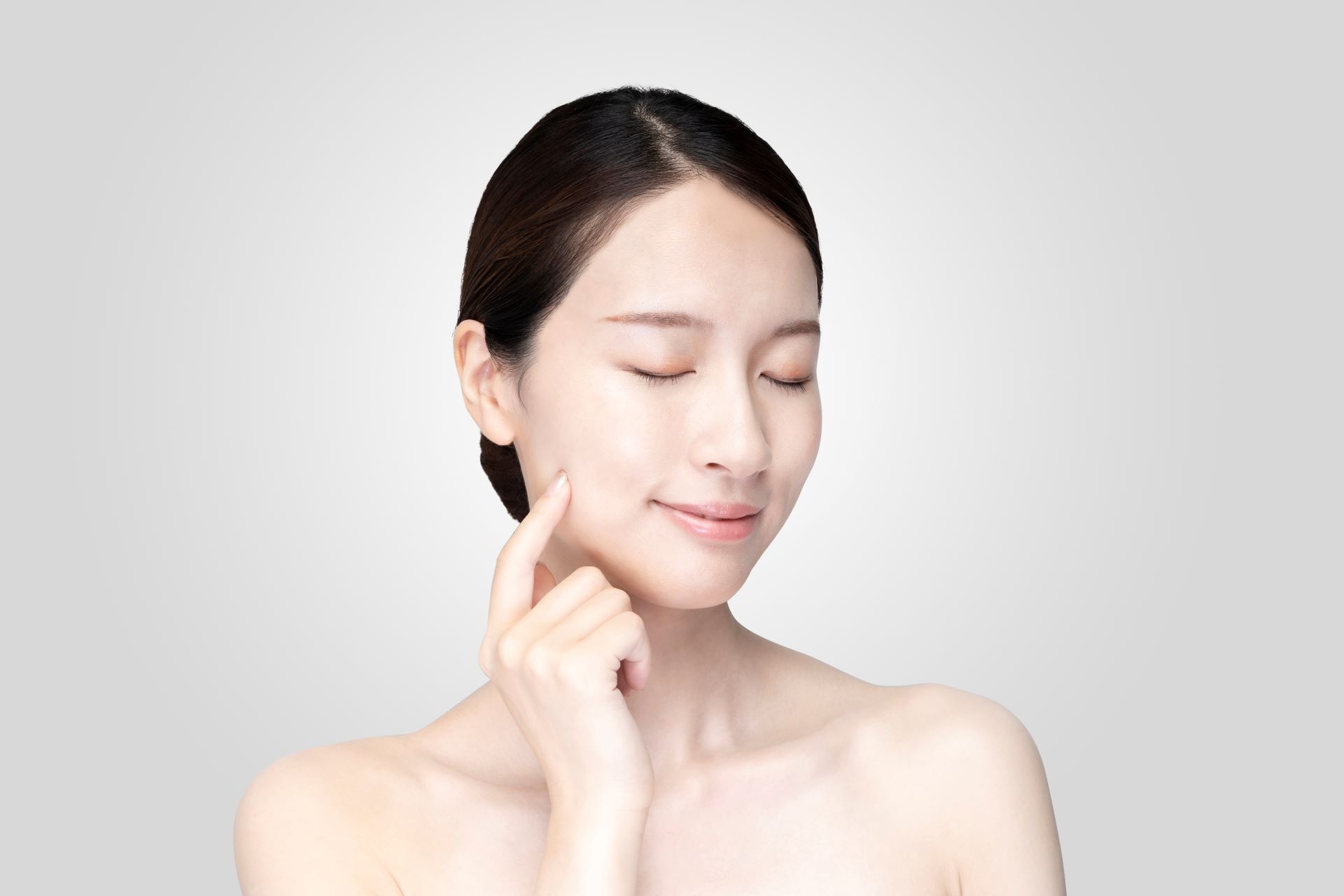 紅癢、血絲別再亂保養！皮膚科醫師揭敏感肌照護三原則