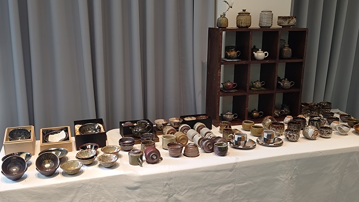 豐富的陶塑創作,展現在地藝術家的獨特生命力。(圖/三芝區公所提供)
